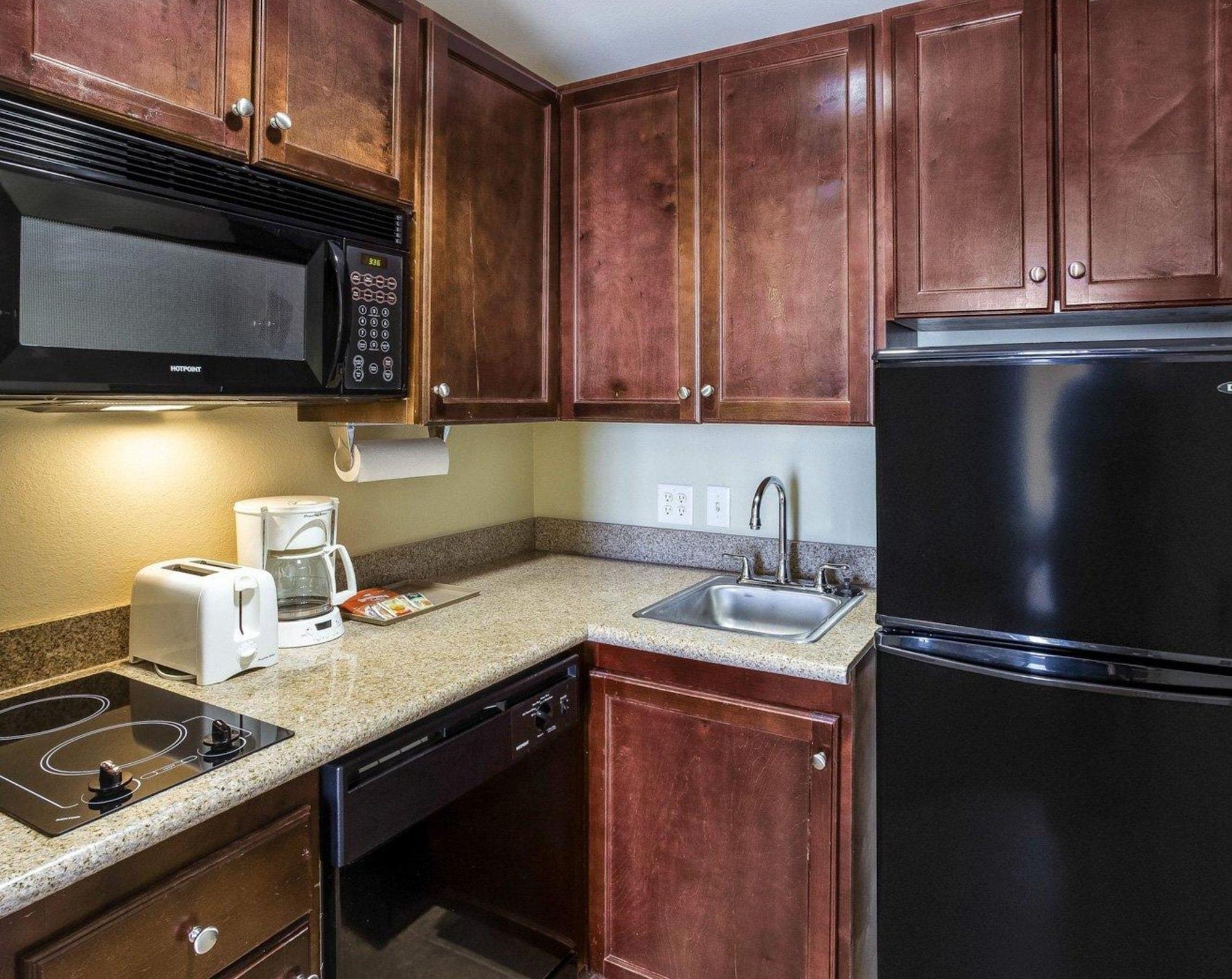Mainstay Suites Houma Bagian luar foto