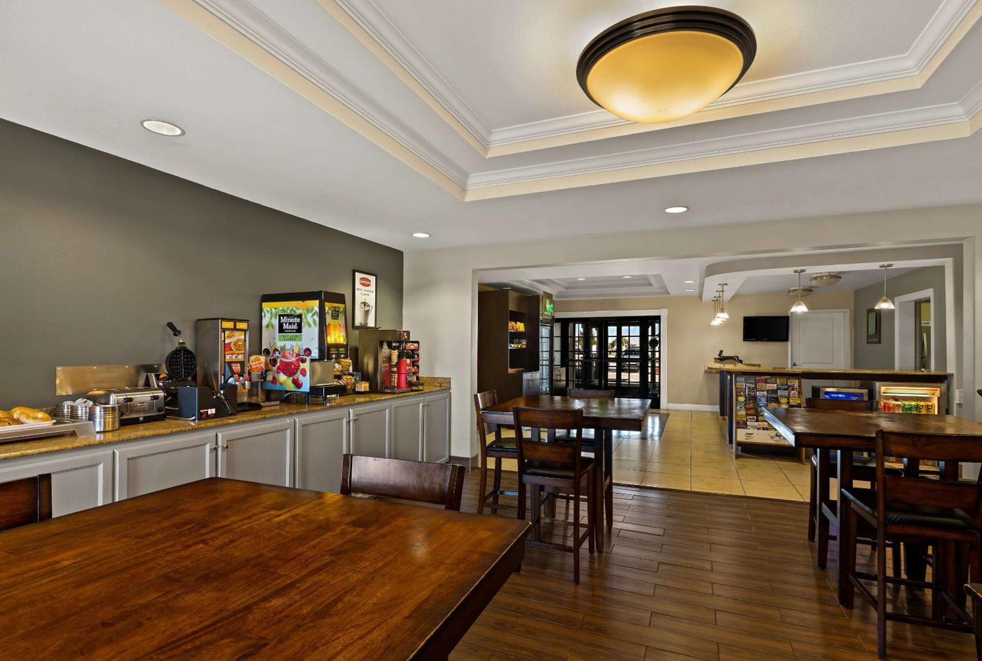 Mainstay Suites Houma Bagian luar foto