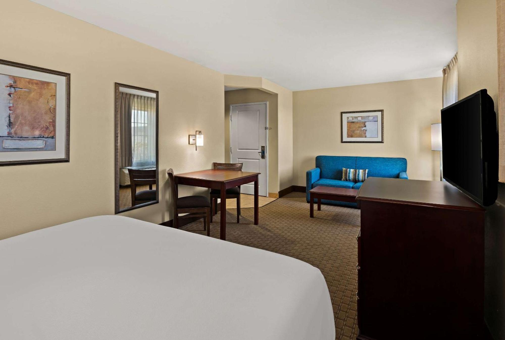 Mainstay Suites Houma Bagian luar foto